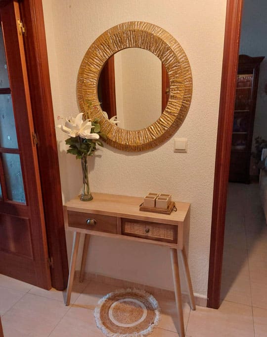 Image cliente consola de entrada dos cajoneras madera